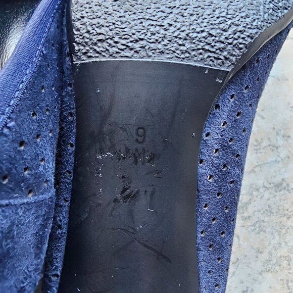 Vaneli Navy Blue Suede Buckle Square-Toe Low Kitten Heel Pumps Women's Size 9M - Picture 14 of 14